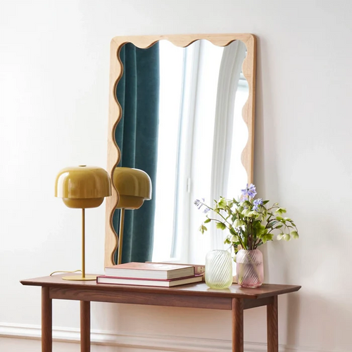 Lavinia - Retro Bauhaus Table Lamp